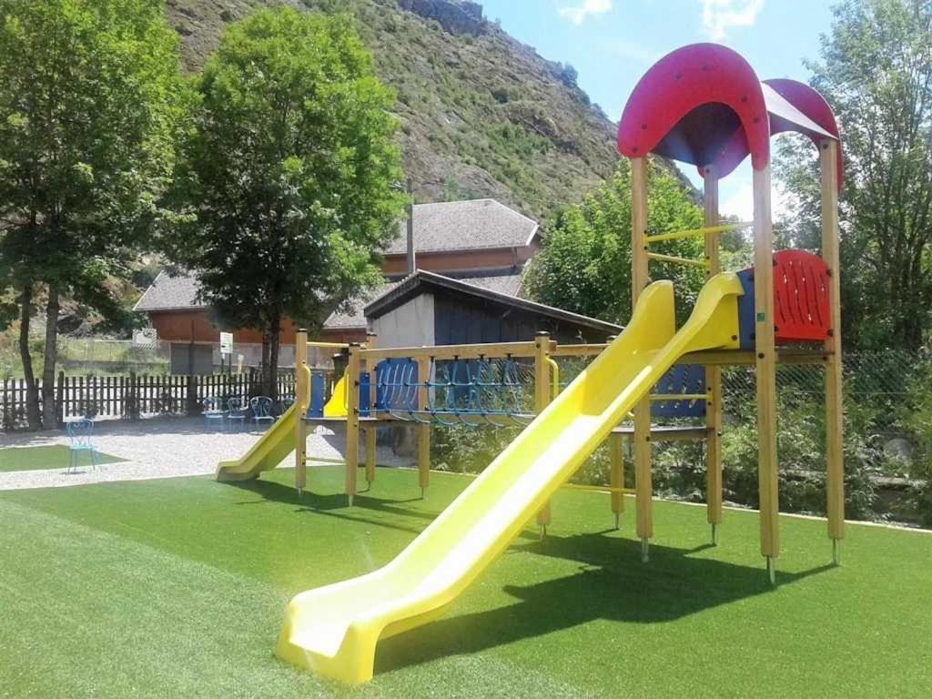 Camping 5 Etoiles - Piscine - Eeceff Le Bourg-dʼOisans Extérieur photo